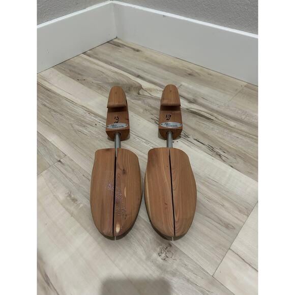 Allen Edmonds Cedar Men Shoe tree. Great condition. 13 inch - Picture 1 of 4
